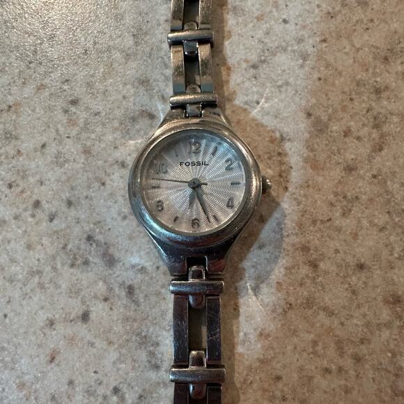 Fossil women’s watch - Picture 1 of 6